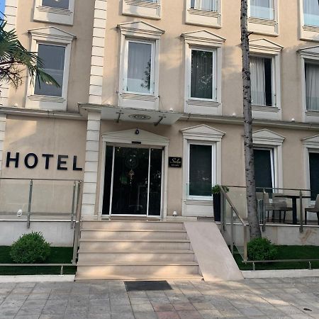 Soleo Hotel Tirana Exterior foto